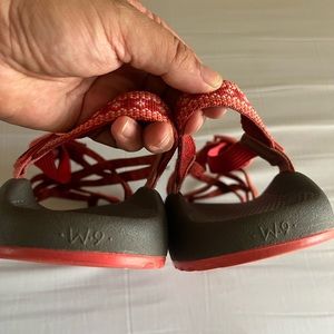 Womens Chacos ZX/2 size 9